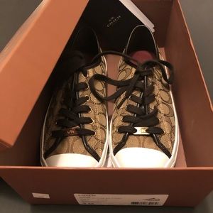 Coach Signature Shoes 👟